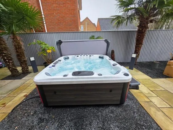 user_1da5dbb4 　PLATINUM UVO 165cm Platinum X5 - Scunthorpe Hot Tub Megastore