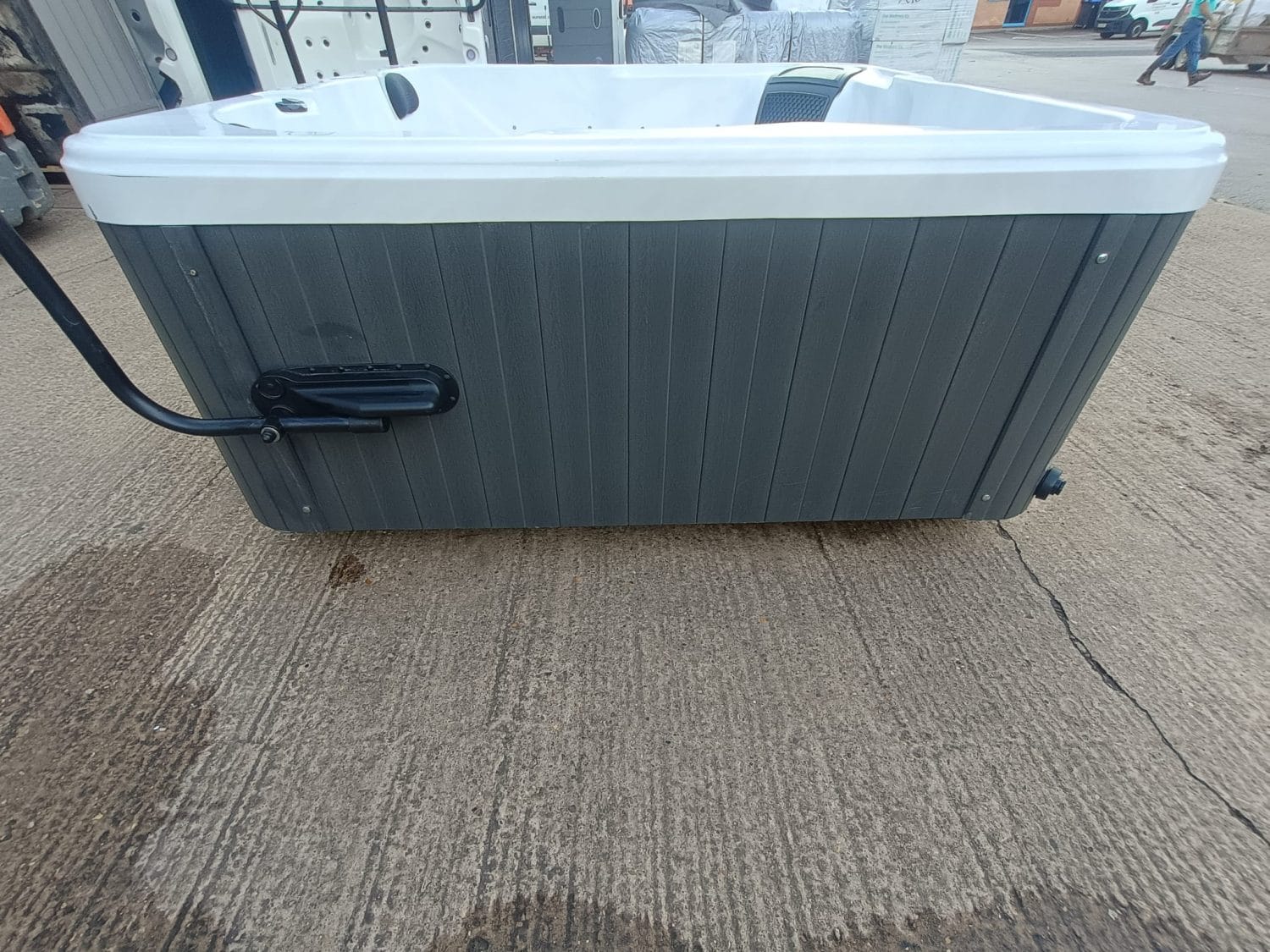 Orca Wave Hot Tub
