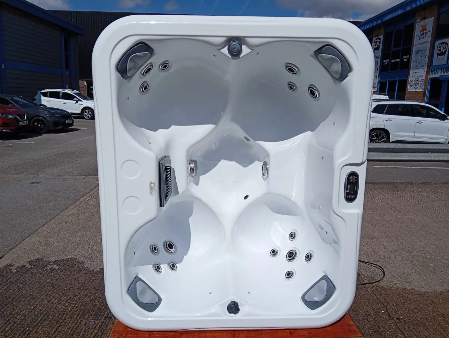 Palm Spas 4 Person
