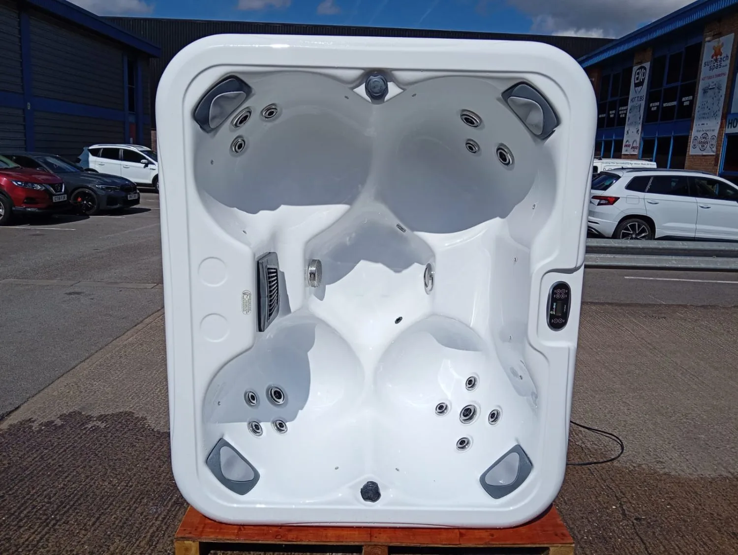 Palm Spas 4 Person