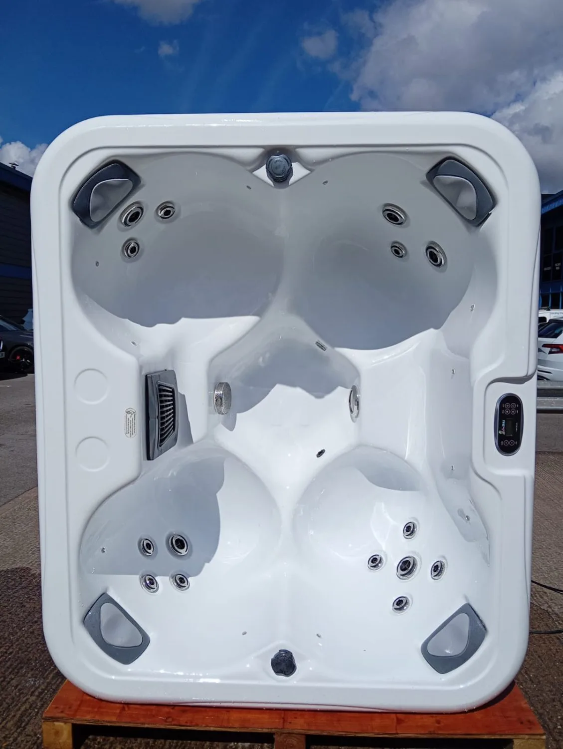 Palm Spas 4 Person
