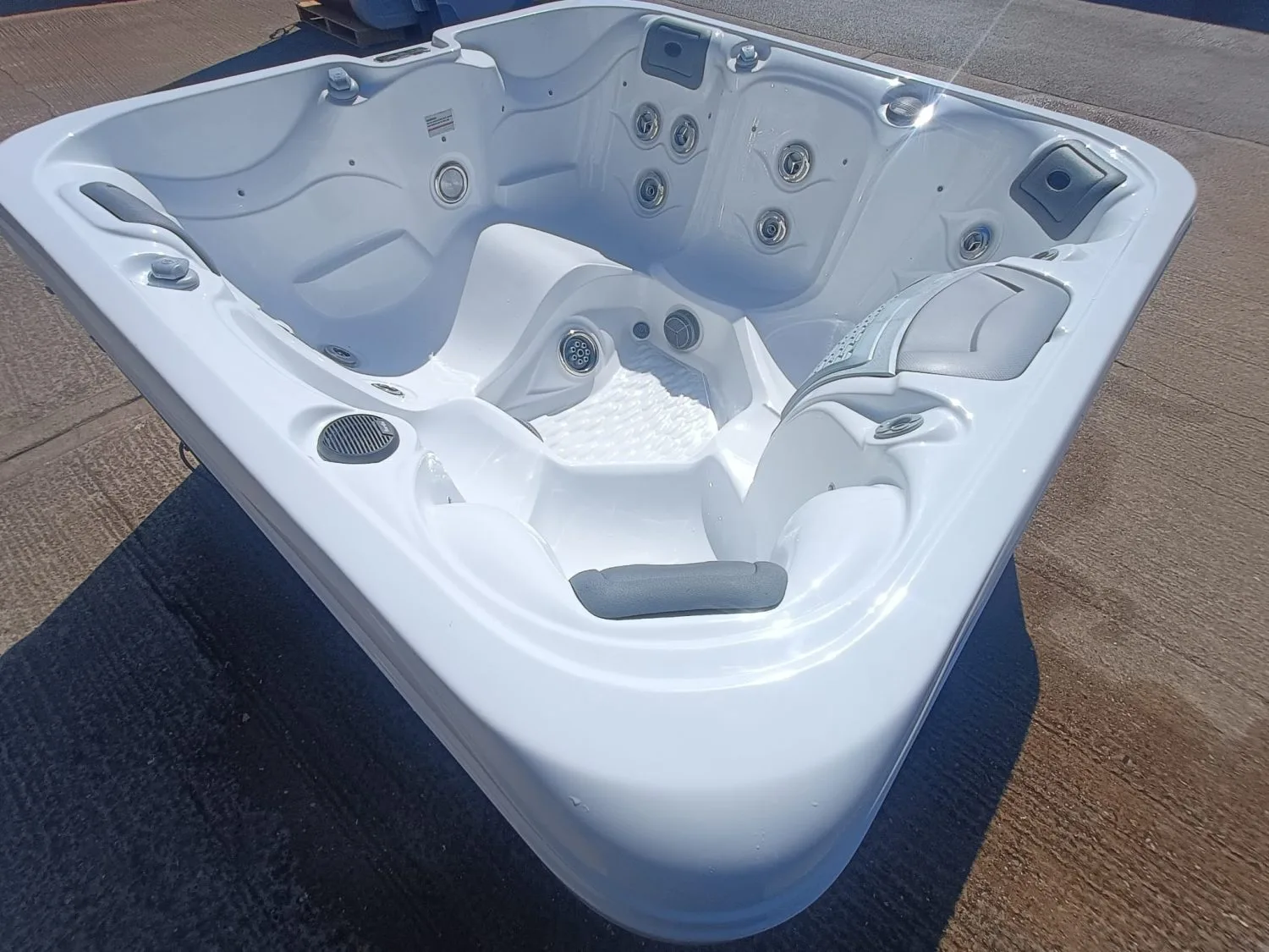 Thermal Hydro Hot Tub