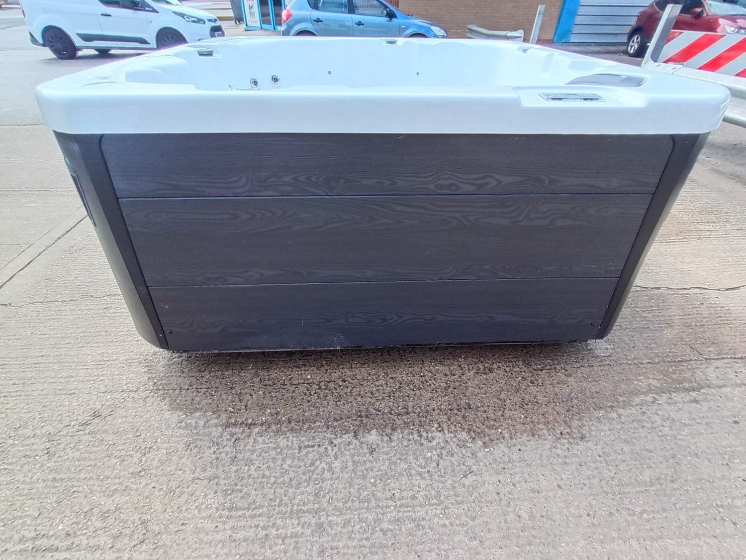 Verona Hot Tub