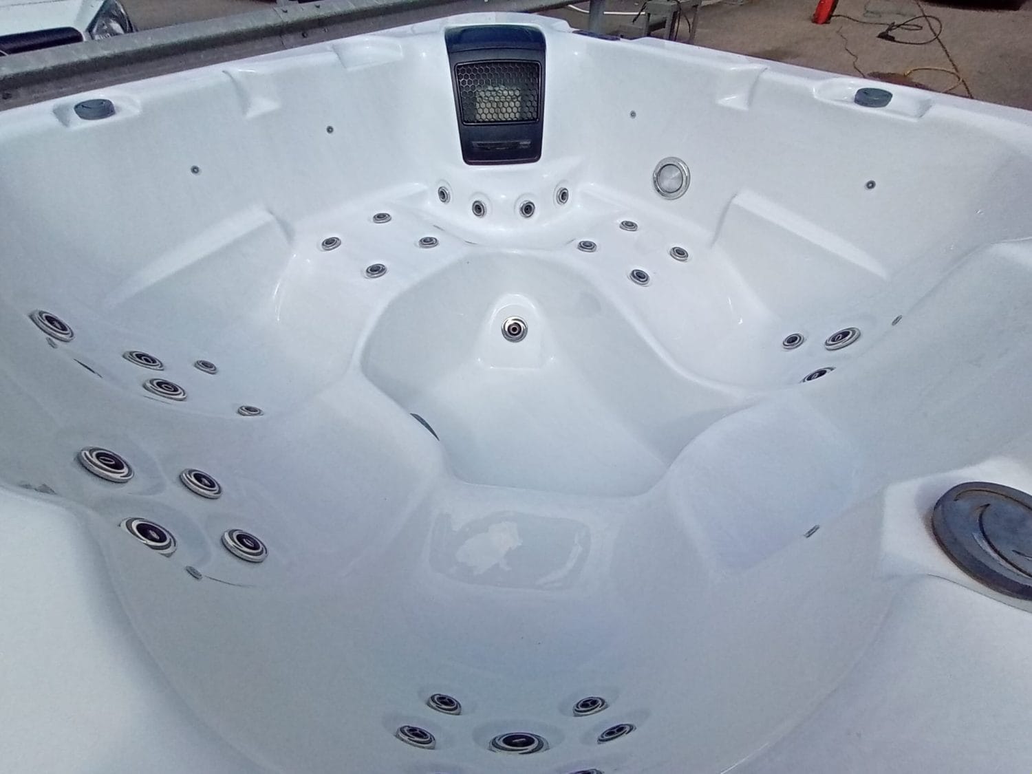 Verona Hot Tub