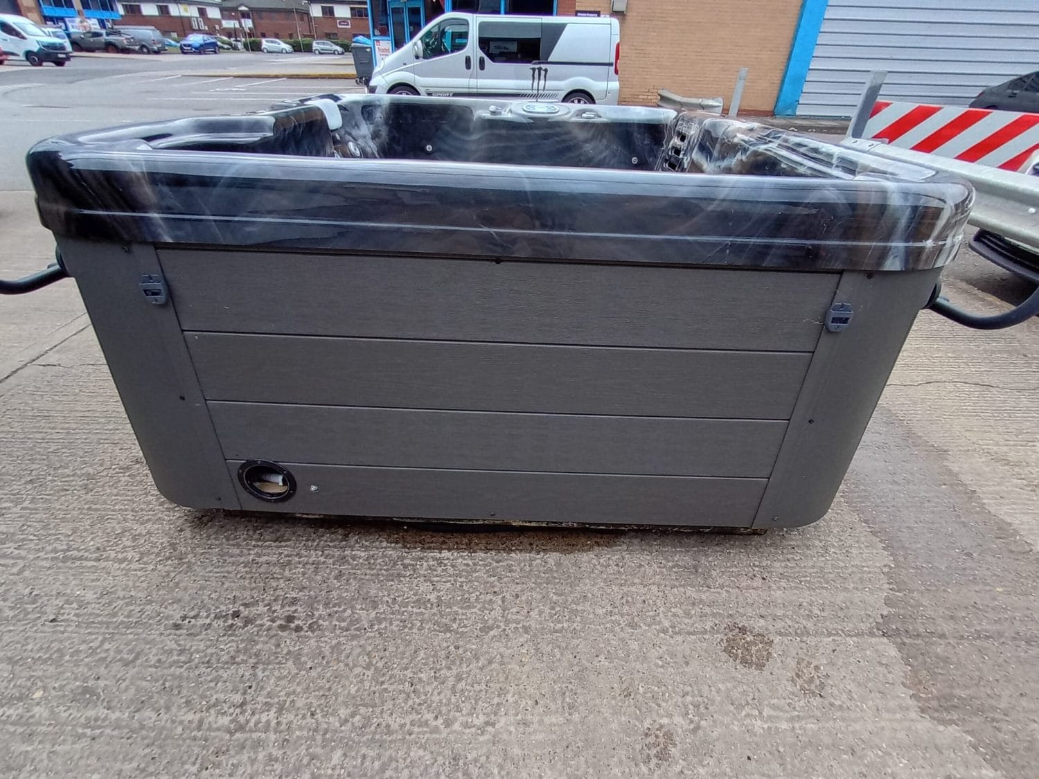American Style Hot Tub