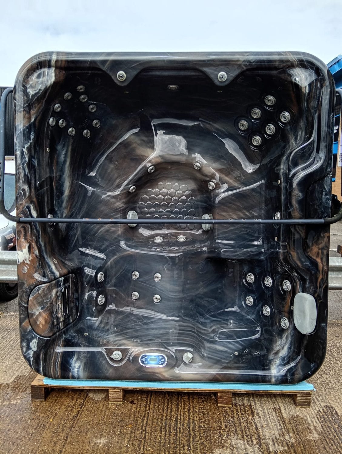 American Style Hot Tub
