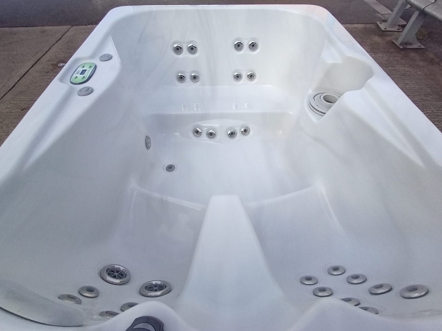 Garden Spa 4 Person Hot Tub