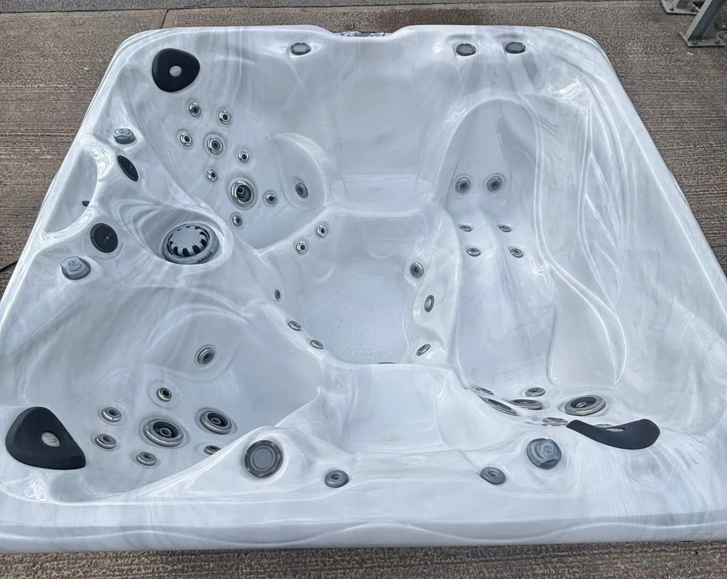 Grizzly Bear Hot Tub