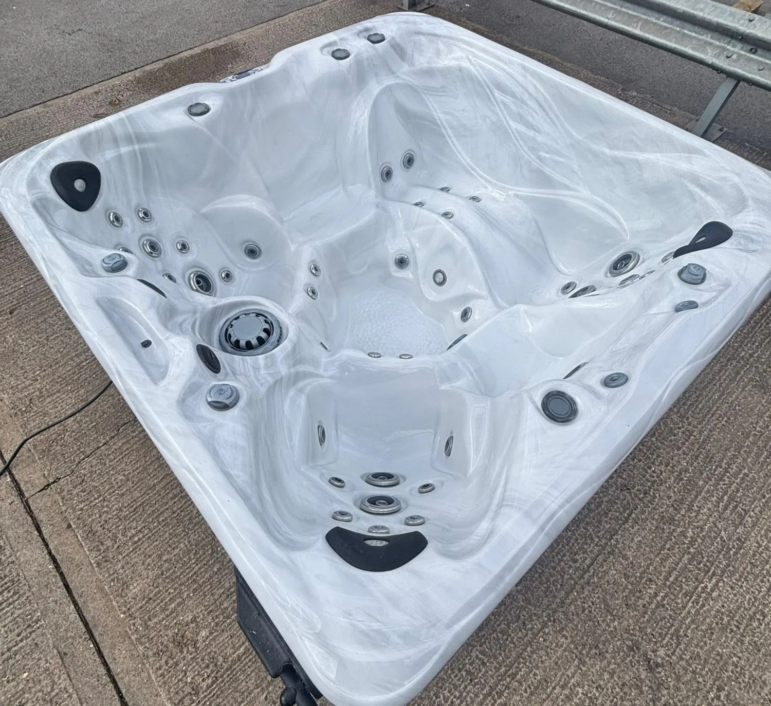 Grizzly Bear Hot Tub