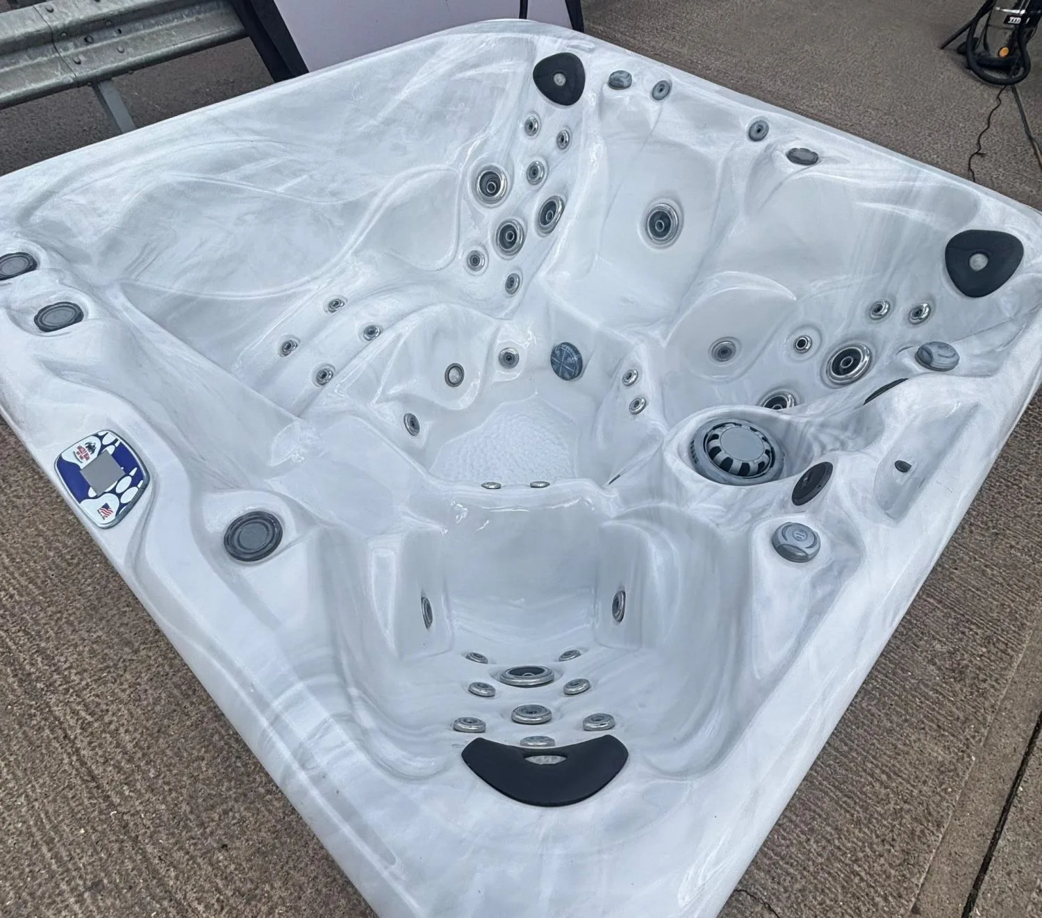 Grizzly Bear Hot Tub