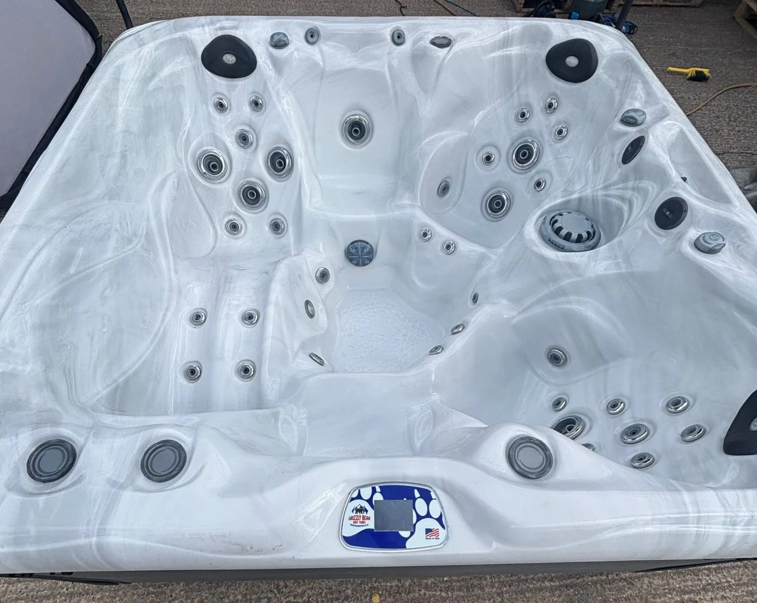 Grizzly Bear Hot Tub